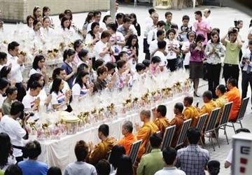 Bangkok cầu nguyện cho hòa bình ảnh 1