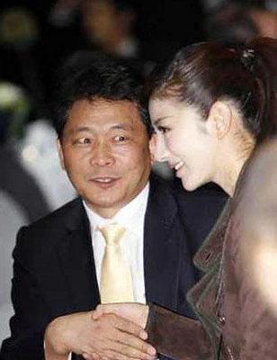 Tú bà bị bắt, lộ giá đi "ăn tối" của sao Hoa ngữ ảnh 24