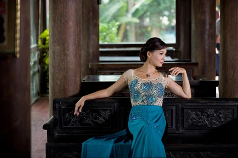 NSND Lê Khanh làm người mẫu áo dài ảnh 5