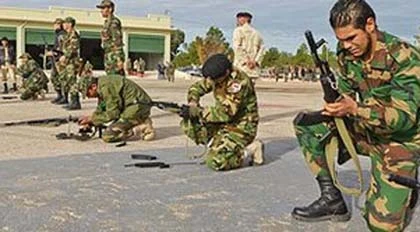 Quân nổi dậy bắn nhau dữ dội ở Tripoli ảnh 1