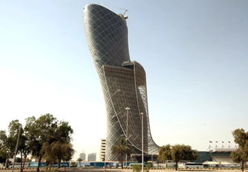 “Bản sao” của Tháp nghiêng Pisa xuất hiện tại Abu Dhabi ảnh 1