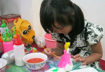 Trẻ vừa học múa vừa… khóc ngất ảnh 3