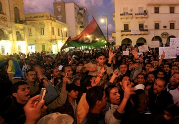 Libya: Bão táp đã nổ ngay tại thành trì NTC ảnh 1