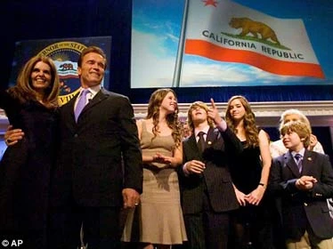 "Kẻ hủy diệt" chia tay vợ sau 25 năm hạnh phúc ảnh 3