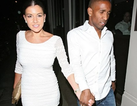 Imogen Thomas cảnh giác trước lời đe doạ từ CĐV quá khích ảnh 2