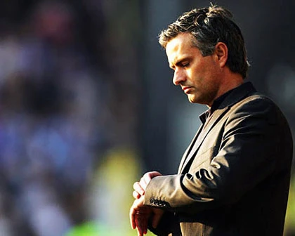 TBT SPORT: “Sao ông lặng im, Mou?” ảnh 1