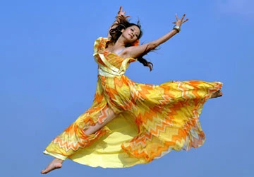 Nữ hoàng dance sport Khánh Thi mở trường dạy khiêu vũ ảnh 2