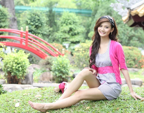 Uyên Thảo tươi trẻ giữa thiên nhiên ảnh 8