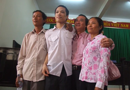 Kỳ án hiếp dâm, giết người ở Bình Phước: Bị cáo Mai trắng án ảnh 5