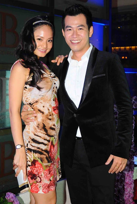 Lan Phương diện váy da beo bó sát ảnh 2