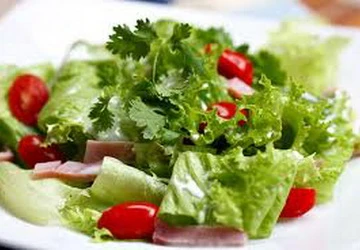 Màng bọc thực phẩm chứa độc chất, tránh cách nào? ảnh 1