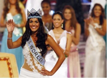 Phút đăng quang của Tân Hoa hậu Thế giới ảnh 7