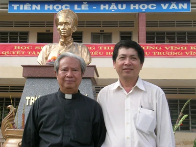 Linh mục Nguyễn Hữu Triết và câu chuyện văn hóa ảnh 1