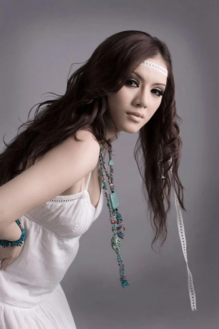 Lý Nhã Kỳ học trường dạy...thú cưng (?) ảnh 1