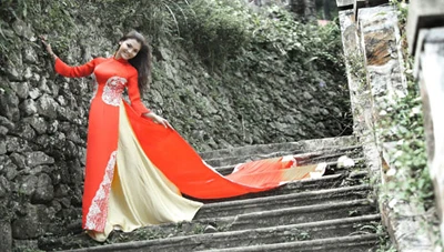 Sao mai Phạm Phương Thảo "phiêu" với áo dài ảnh 4