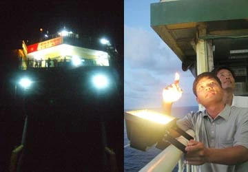 Những cột chủ quyền giữa khơi bừng sáng ảnh 1 Những cột chủ quyền giữa khơi bừng sáng ảnh 1