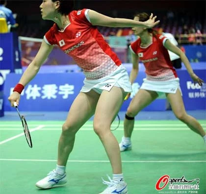 VĐV cầu lông nữ làm quen với trang phục thi đấu gợi cảm ảnh 4