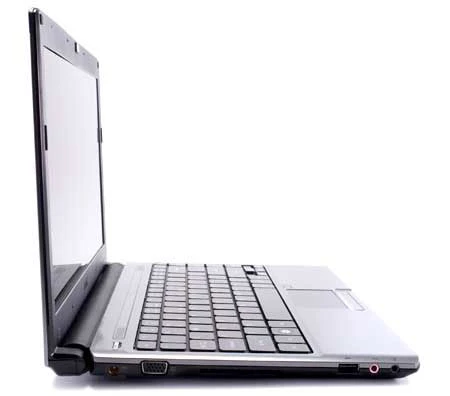 Acer dùng vi xử lý Intel Core 2 Duo cho máy. Ảnh: PCmag.