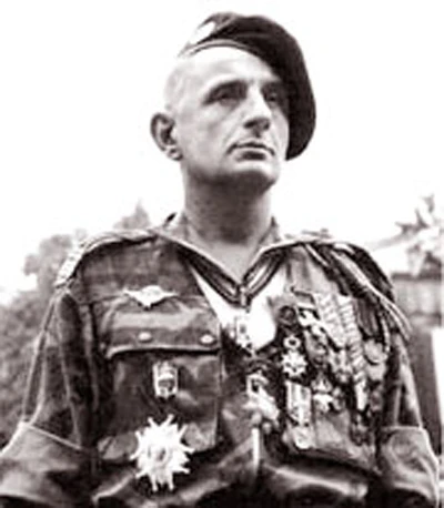 Viên tướng Pháp muốn rắc tàn tro xác mình xuống lòng chảo Điện Biên Phủ ảnh 1