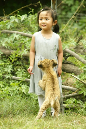 Gặp em bé hát trong lễ khai mạc Olympic Bắc Kinh 2008 ảnh 7