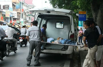 Phát hiện một xác chết ở cổng Công viên Thống Nhất ảnh 1