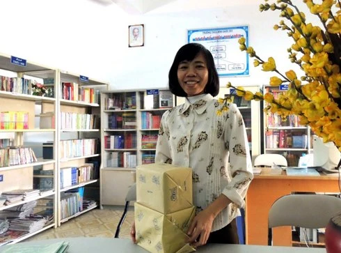 Nguyễn Nhật Ánh tặng hơn 500 cuốn sách cho học sinh ảnh 2