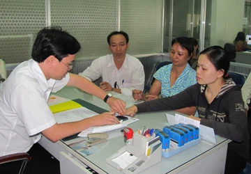 Bối rối trước yêu cầu công chứng “độc” và lạ ảnh 1