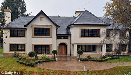 Biệt thự 4,5 triệu bảng của Peter Crouch bị trộm “viếng thăm” ảnh 2