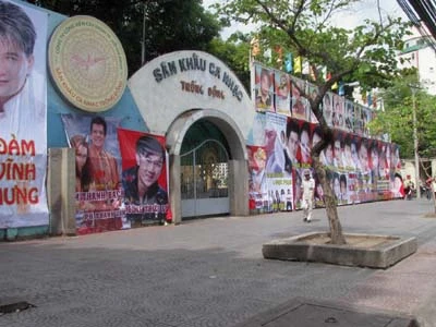 Cả gia đình bị bảo vệ đánh khi đi xem ca nhạc? ảnh 2