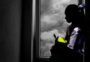 Những đứa trẻ cư xử kỳ quặc ảnh 1