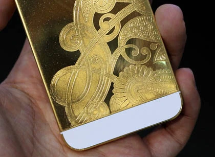 iPhone 5 mạ vàng 24K thủ công ở Việt Nam ảnh 3