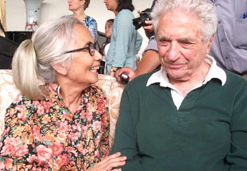 GS-TS Lê Kim Ngọc: Bác học và mẹ hiền ảnh 1