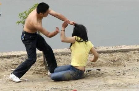 Đặt bẫy tình dụ vợ ảnh 2