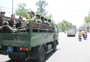 “Đại gia” lùi xe hơi cán người: 18 năm tù ảnh 2