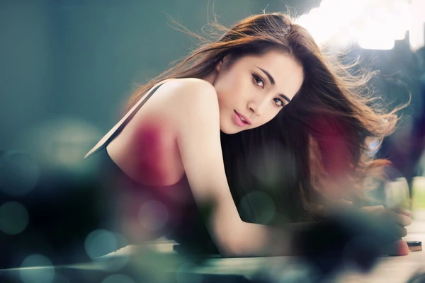 Vẻ đẹp ngọt ngào của Thủy Tiên ảnh 7