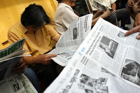 “Cà phê các cụ” trên hè phố cổ ảnh 7 “Cà phê các cụ” trên hè phố cổ ảnh 7