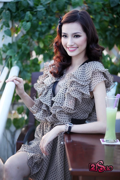 Top 10 mỹ nữ được thèm muốn nhất Showbiz Việt 2011 ảnh 8