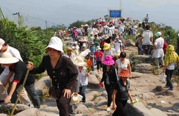 Dịch vụ du lịch dịp lễ: Bắt tay nhau “làm giá” ảnh 1 Dịch vụ du lịch dịp lễ: Bắt tay nhau “làm giá” ảnh 1