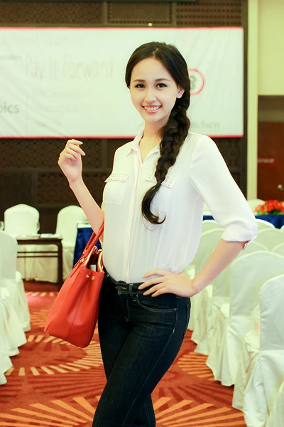 Mai Phương Thúy ngày càng thanh mảnh ảnh 4