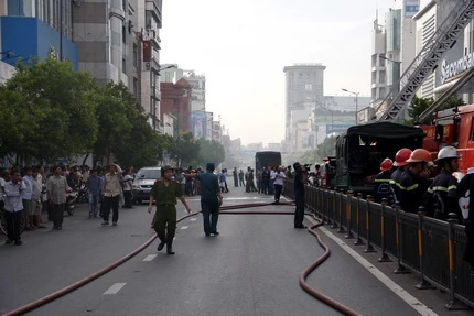 Cháy lớn tại quán bar Barocco ảnh 4 Cháy lớn tại quán bar Barocco ảnh 4