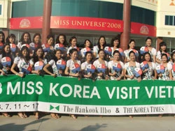 Chung kết Hoa hậu Hoàn vũ 2008: Đậm sắc màu Việt Nam ảnh 3 Chung kết Hoa hậu Hoàn vũ 2008: Đậm sắc màu Việt Nam ảnh 3