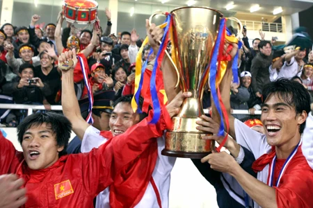 Chưa chắc có buổi diễu hành, nhưng đã chắc chắn có đêm Gala giao lưu giữa ĐTVN và người hâm mộ. (Ảnh: Quang Minh).