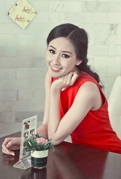 5 phút tạo dáng của Mai Phương Thúy ảnh 5