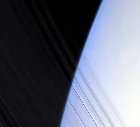 Bí ẩn vẻ đẹp của Sao Thổ ảnh 8