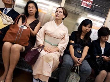 Gặp Geisha da trắng đầu tiên trên thế giới ảnh 3