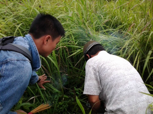 Làm luật tại ngôi mộ tướng cướp Phước "tám ngón" ảnh 3