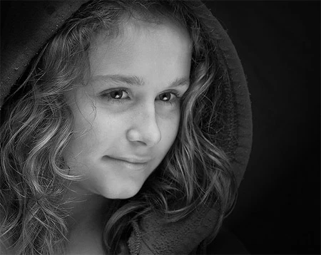 Thiếu nữ xinh đẹp qua ảnh chân dung đen trắng ảnh 5 Thiếu nữ xinh đẹp qua ảnh chân dung đen trắng ảnh 5