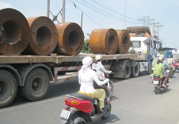 Xe container quá tải: Vướng ở cái… rơmoóc ảnh 1