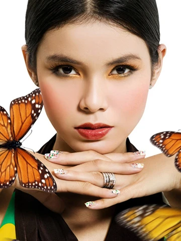 DJ Ano (tức Suon Pheakdei) - MC kênh TV3 Đài truyền hình Phnom Penh.