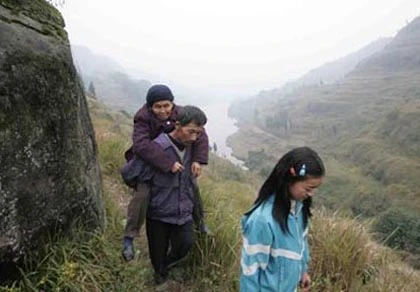 Cuộc tình thắm thiết của đôi vợ chồng "cọc cạch" ảnh 1